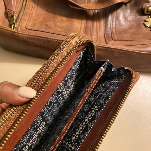 Purse - Picture 4 of 4